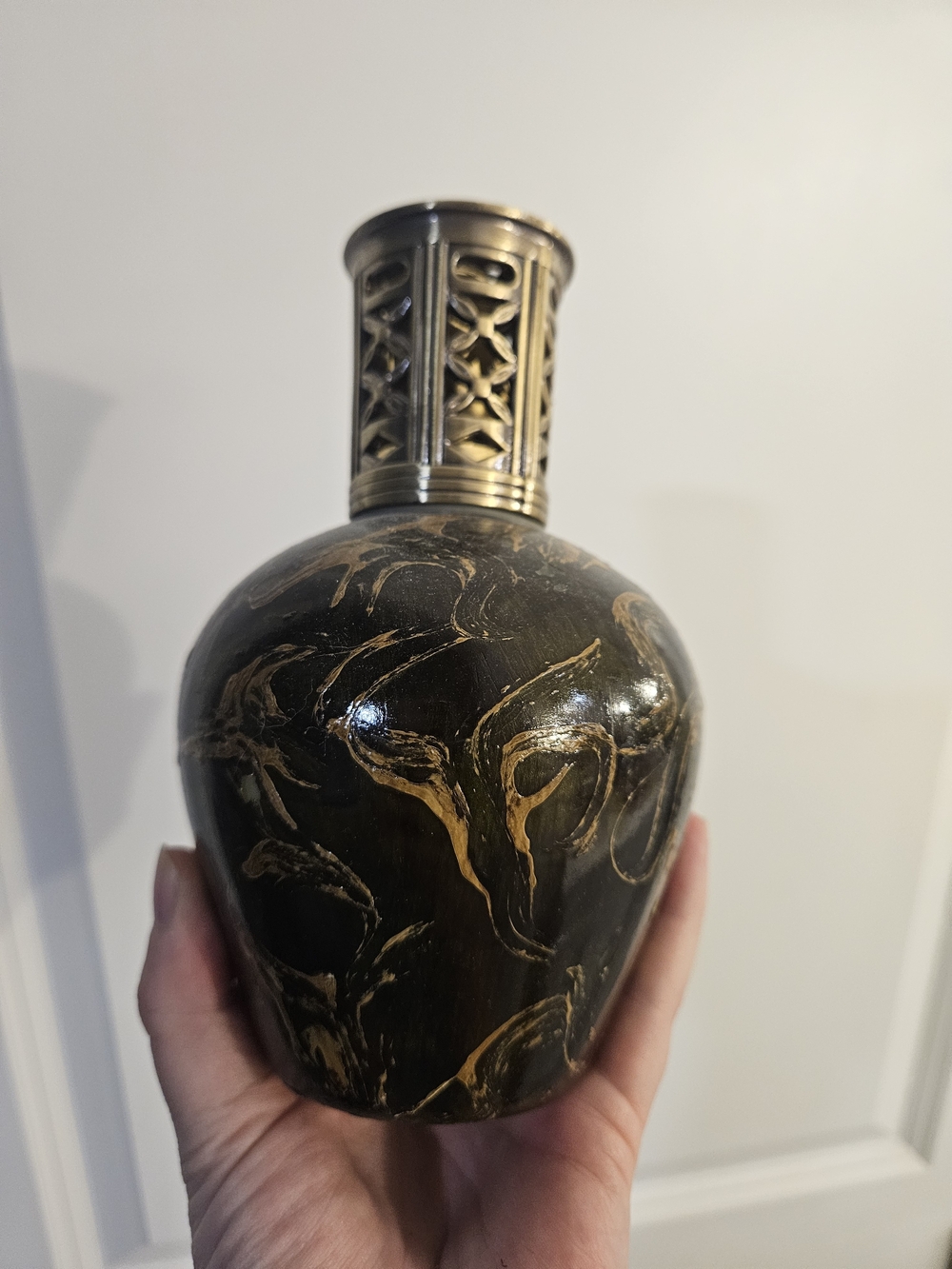 Decorative Black and Gold Vintage Oil Fregrance Defuser